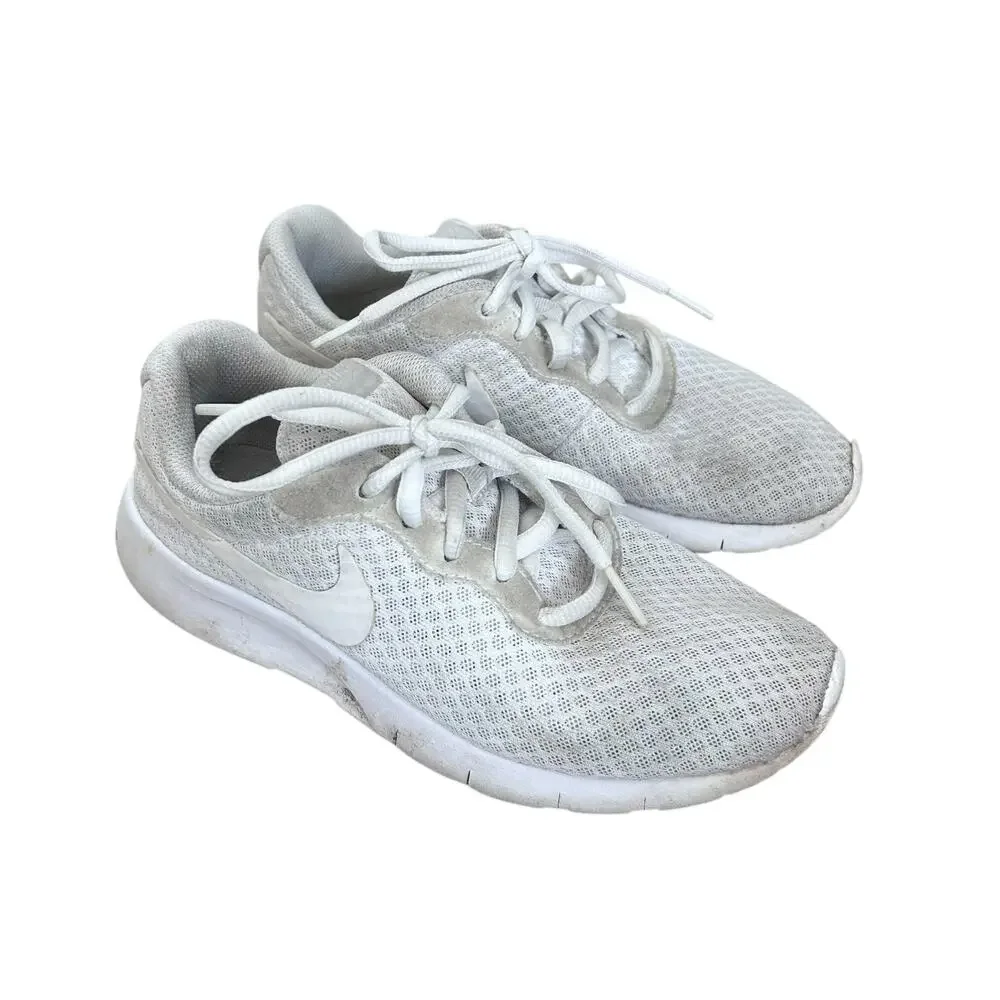 Nike Tanjun White Sneakers Sz 4Y